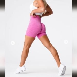 NVGTN Fuchsia Scrunch Seamless Shorts